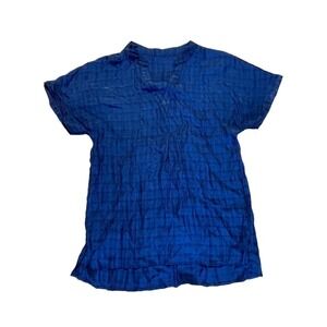 Women's Navy Blue textured blouse. Size Small. Unbranded.